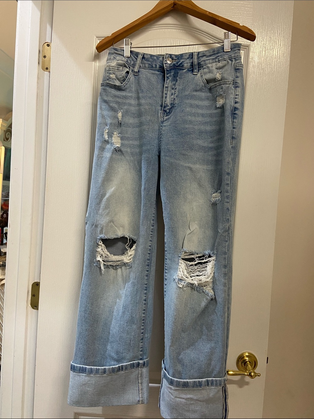 Light Wash Distressed Wide Leg Jeans